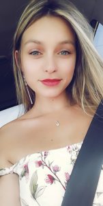 Photo de profil de Alyzée Laplace