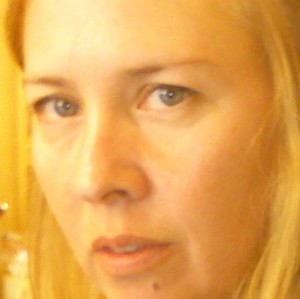 Photo de profil de Cécile Cazebon