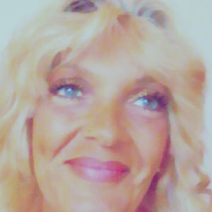 Photo de profil de Evelyne Myara