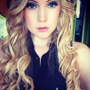 Photo de profil de Laure Deroy